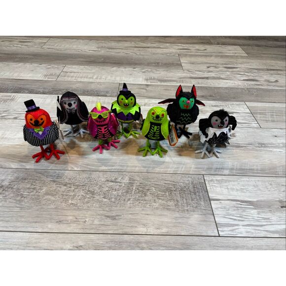 Target Hyde and Eek 2024 Halloween Neon Birds Bundle of 7 - Picture 1 of 5